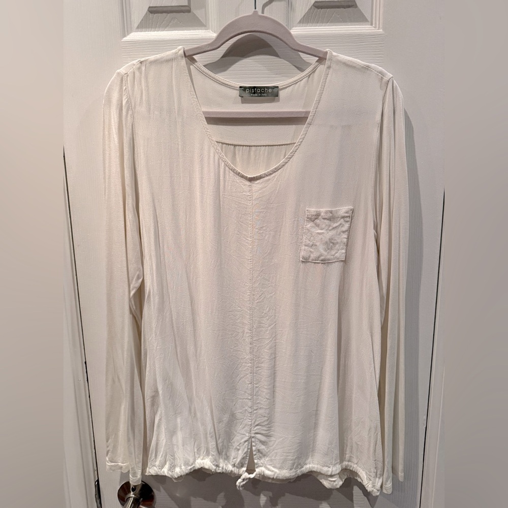 Simple yet elegant long sleeve top